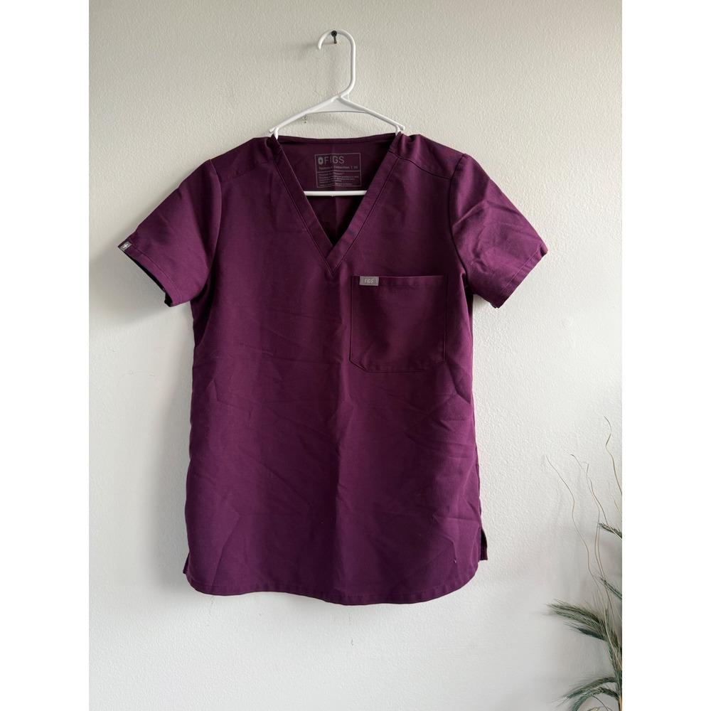 FIGS Technical Collection V-Neck Scrub Top Burgundy XS Short Sleeve Chest Pocket